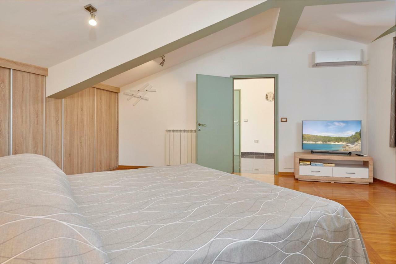 Villa Giardina Apartments Vinkuran Eksteriør billede
